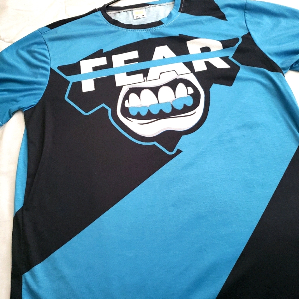 No Fear tee! Great Condition! Worn 3 times!